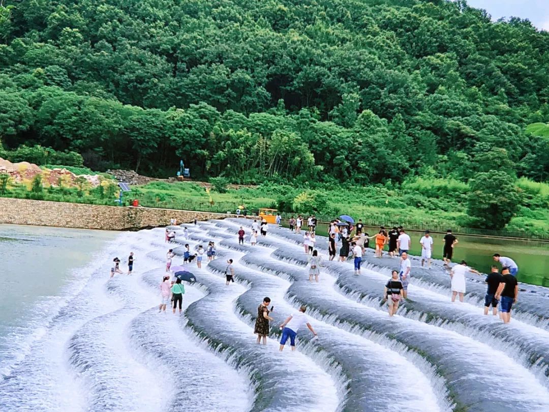 嵊州越剧博物管 清溪漂流 网红梯田大坝二日